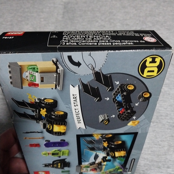 LEGO Batman vs. The Riddler Chase Set - Picture 6 of 7